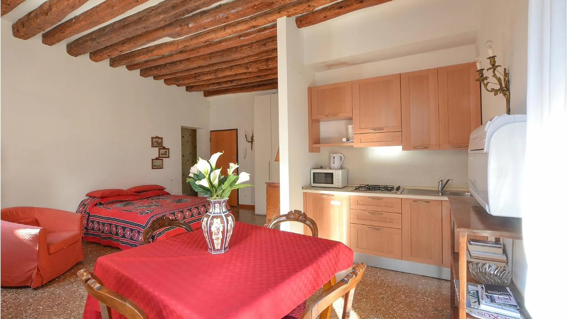 Stunning Apartment In Venezia With Kitchenette