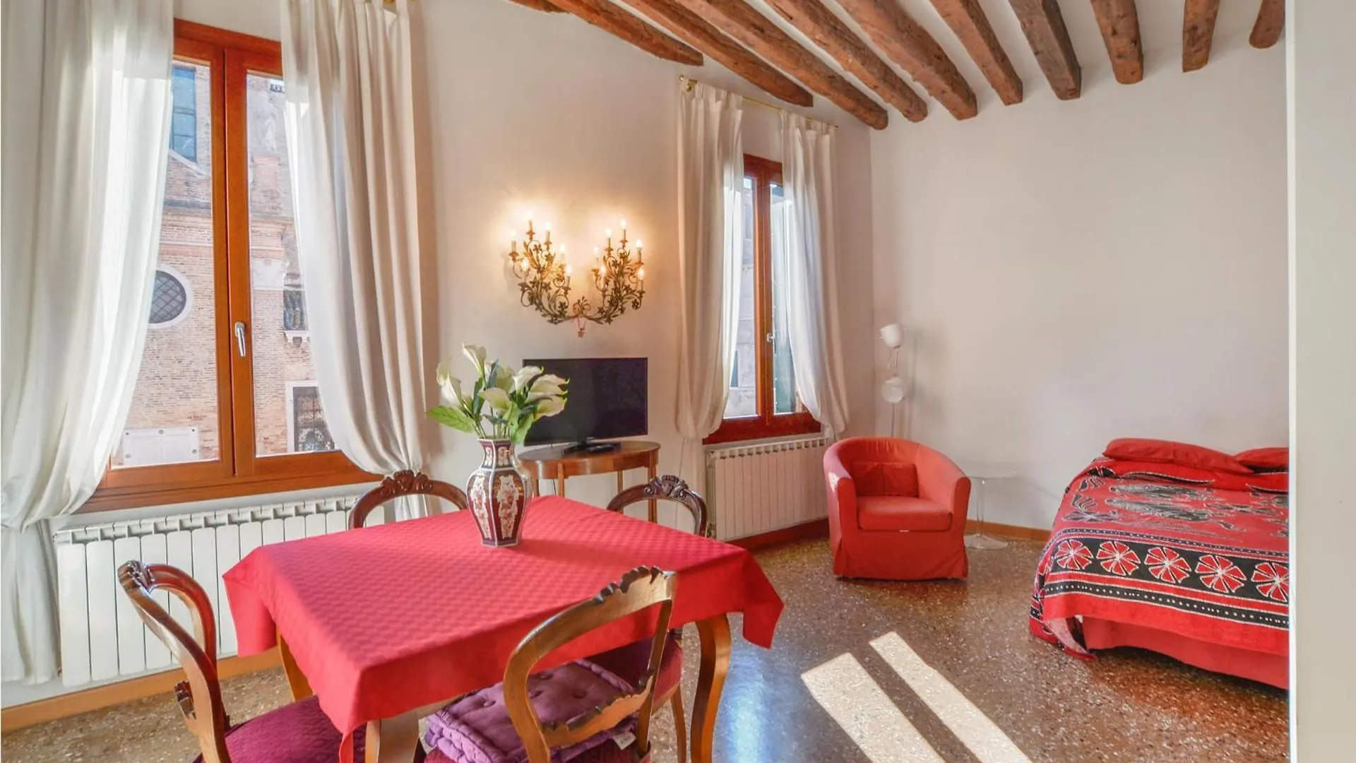 Stunning Apartment In Venezia With Kitchenette
