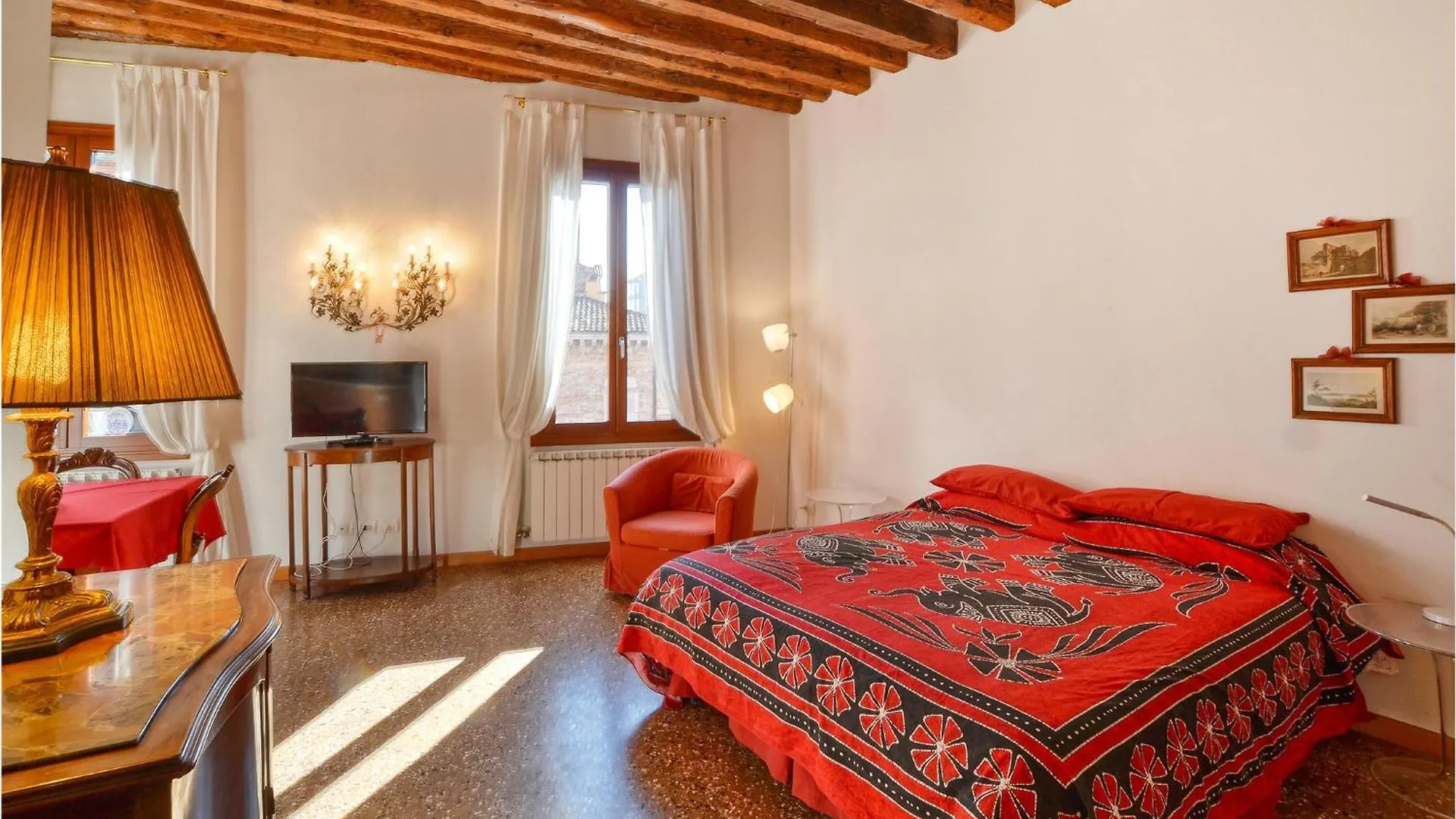 Stunning Apartment In Venezia With Kitchenette Italy